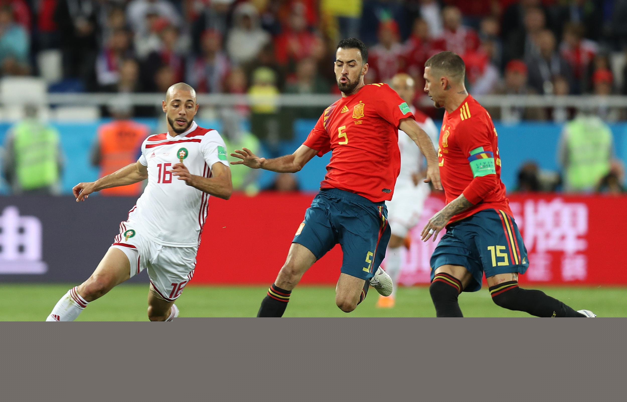 湖人前三节仅得61分，创下球队本赛季前三节最低分（湖人三节合计仅61分，刷新本季三节得分新低）