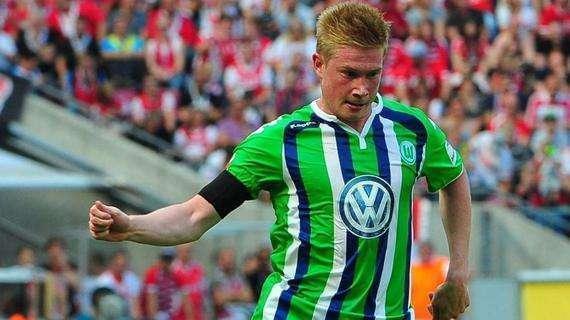 斯玛特：我和塔图姆时有联系他现在精神状态很好 祝愿他早日康复（斯玛特：与塔图姆常联系，他精神状态良好，祝他早日康复）