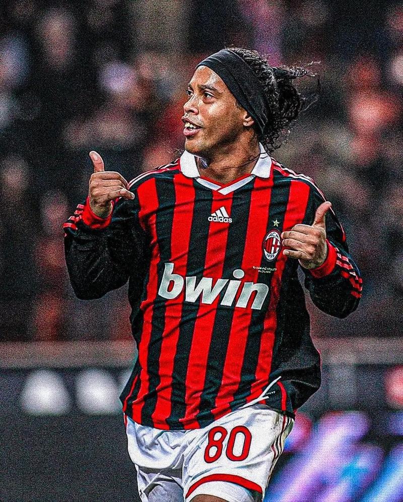 东体：河南球迷反思心态有点飘，俱乐部人士提到“大热必死”